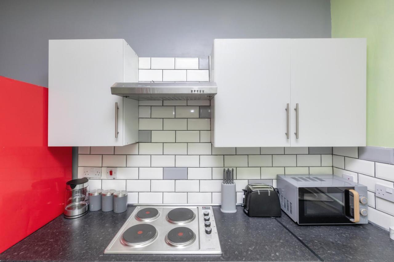 Stockton Town Centre Studio Apartments Free Parking And Wi-Fi Екстер'єр фото