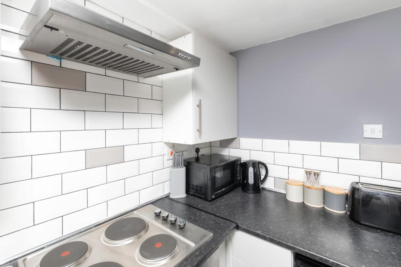 Stockton Town Centre Studio Apartments Free Parking And Wi-Fi Екстер'єр фото