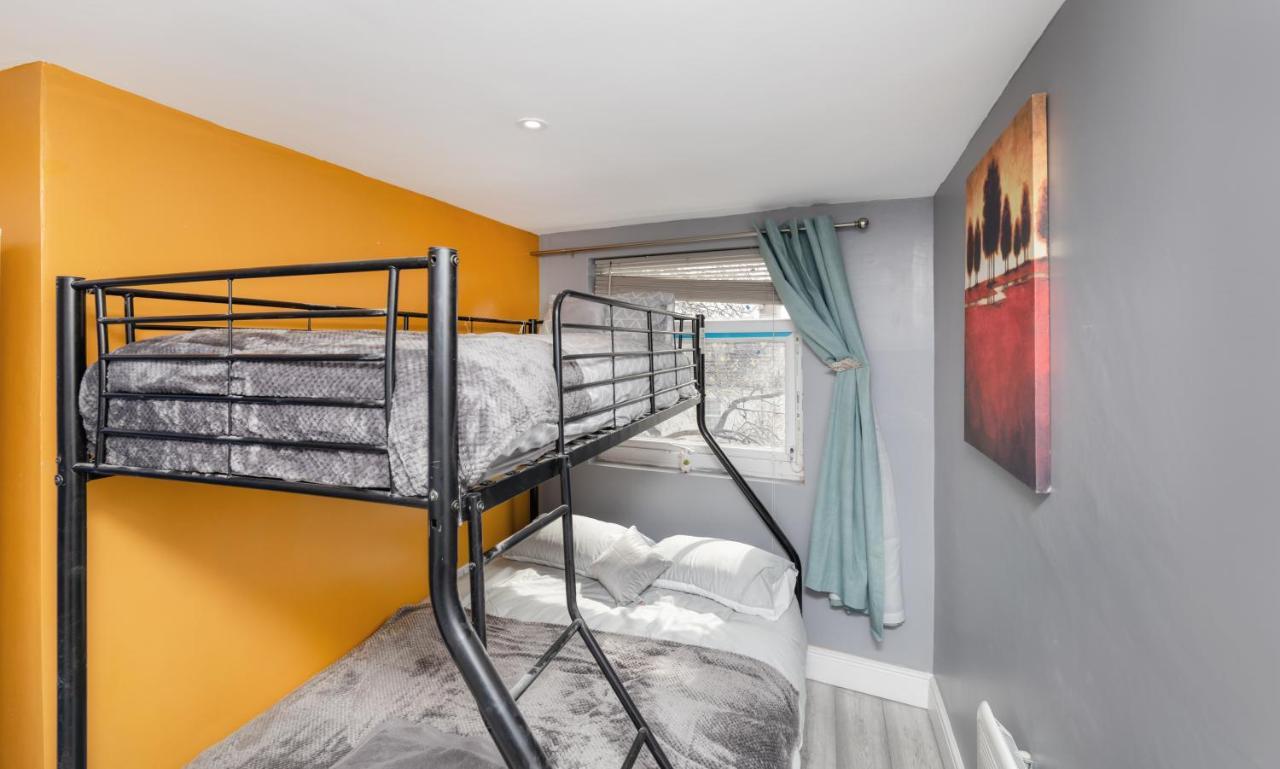 Stockton Town Centre Studio Apartments Free Parking And Wi-Fi Екстер'єр фото