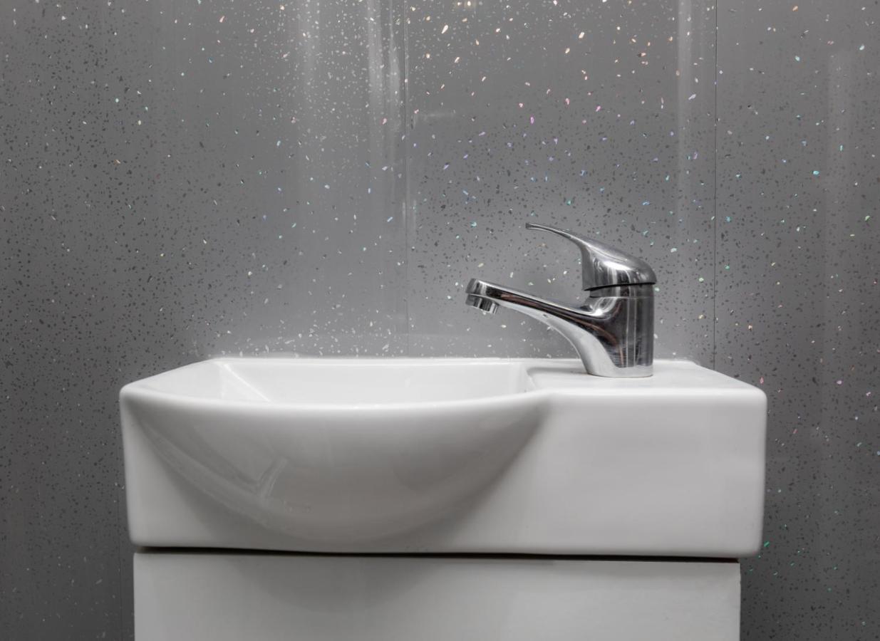 Stockton Town Centre Studio Apartments Free Parking And Wi-Fi Екстер'єр фото