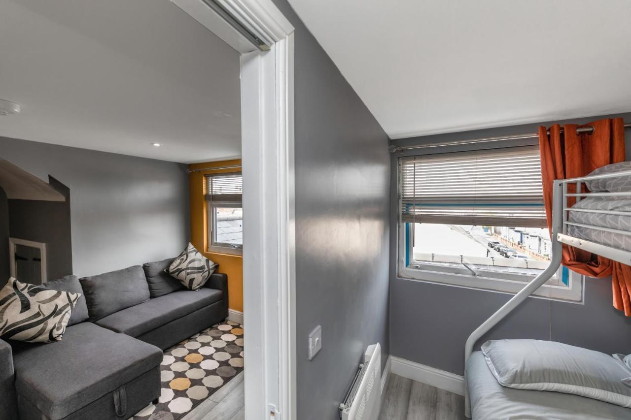 Stockton Town Centre Studio Apartments Free Parking And Wi-Fi Екстер'єр фото