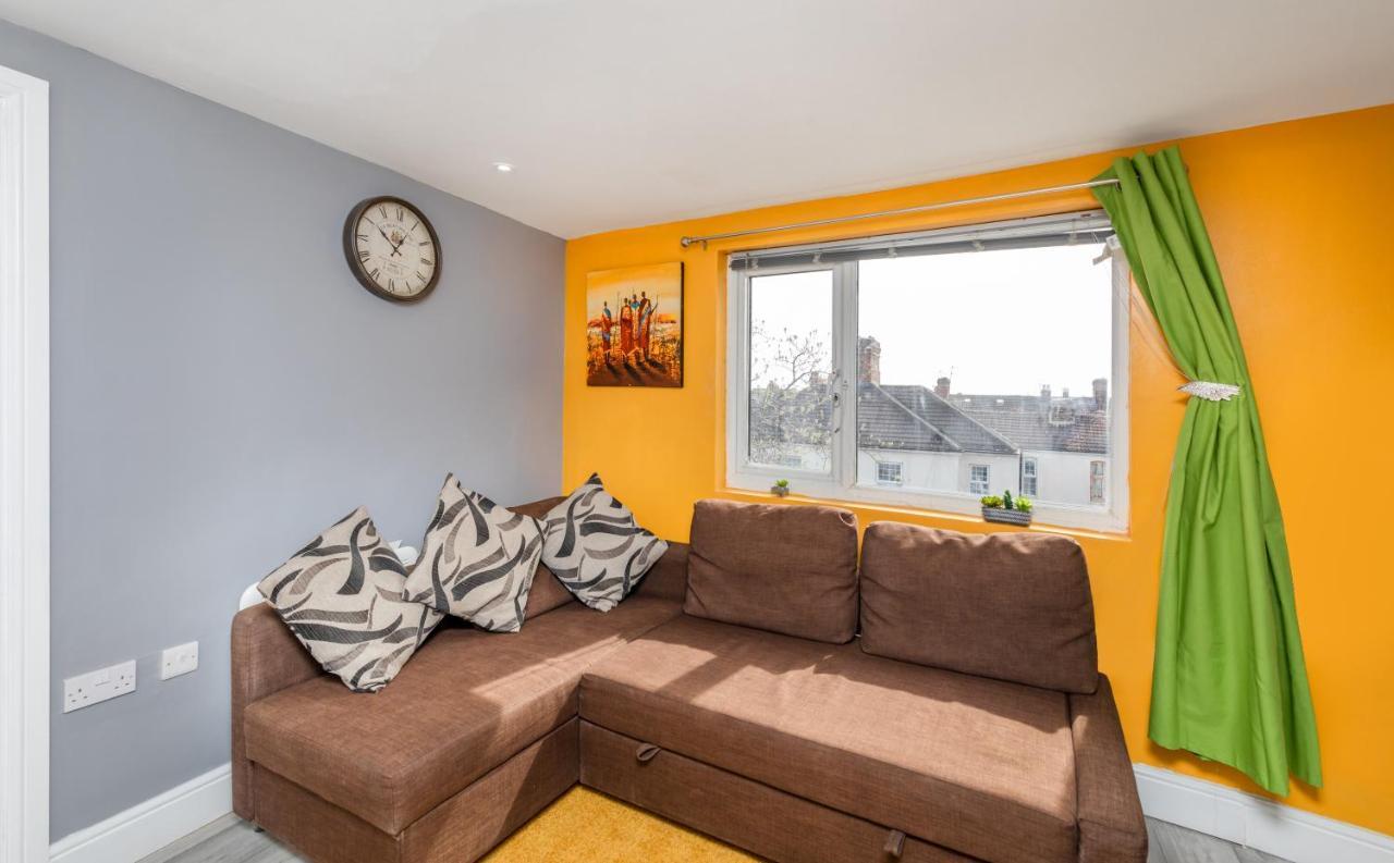 Stockton Town Centre Studio Apartments Free Parking And Wi-Fi Екстер'єр фото