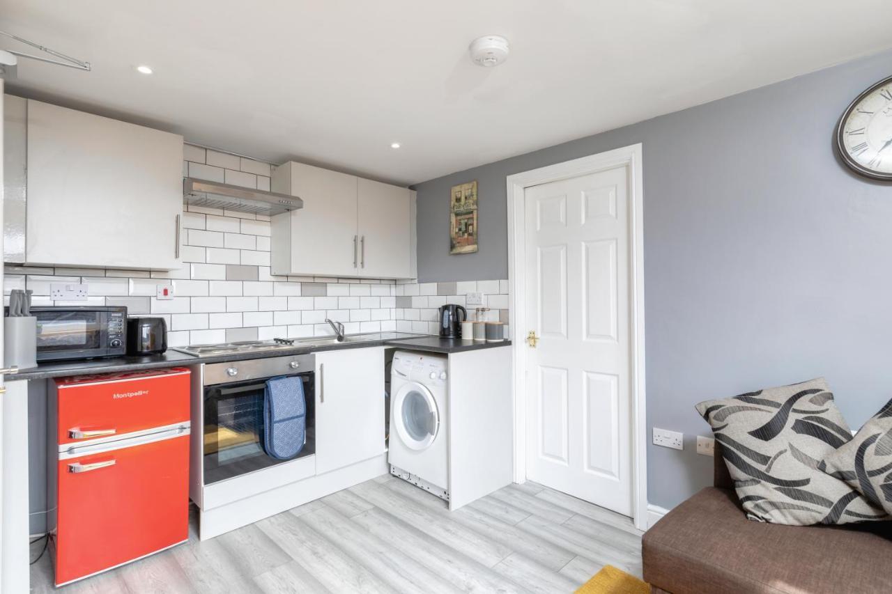 Stockton Town Centre Studio Apartments Free Parking And Wi-Fi Екстер'єр фото