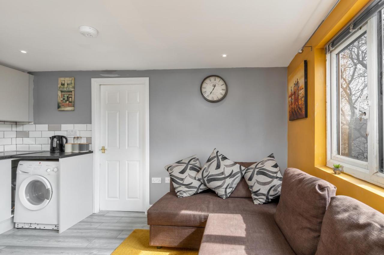 Stockton Town Centre Studio Apartments Free Parking And Wi-Fi Екстер'єр фото