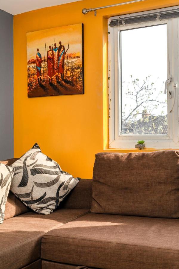 Stockton Town Centre Studio Apartments Free Parking And Wi-Fi Екстер'єр фото